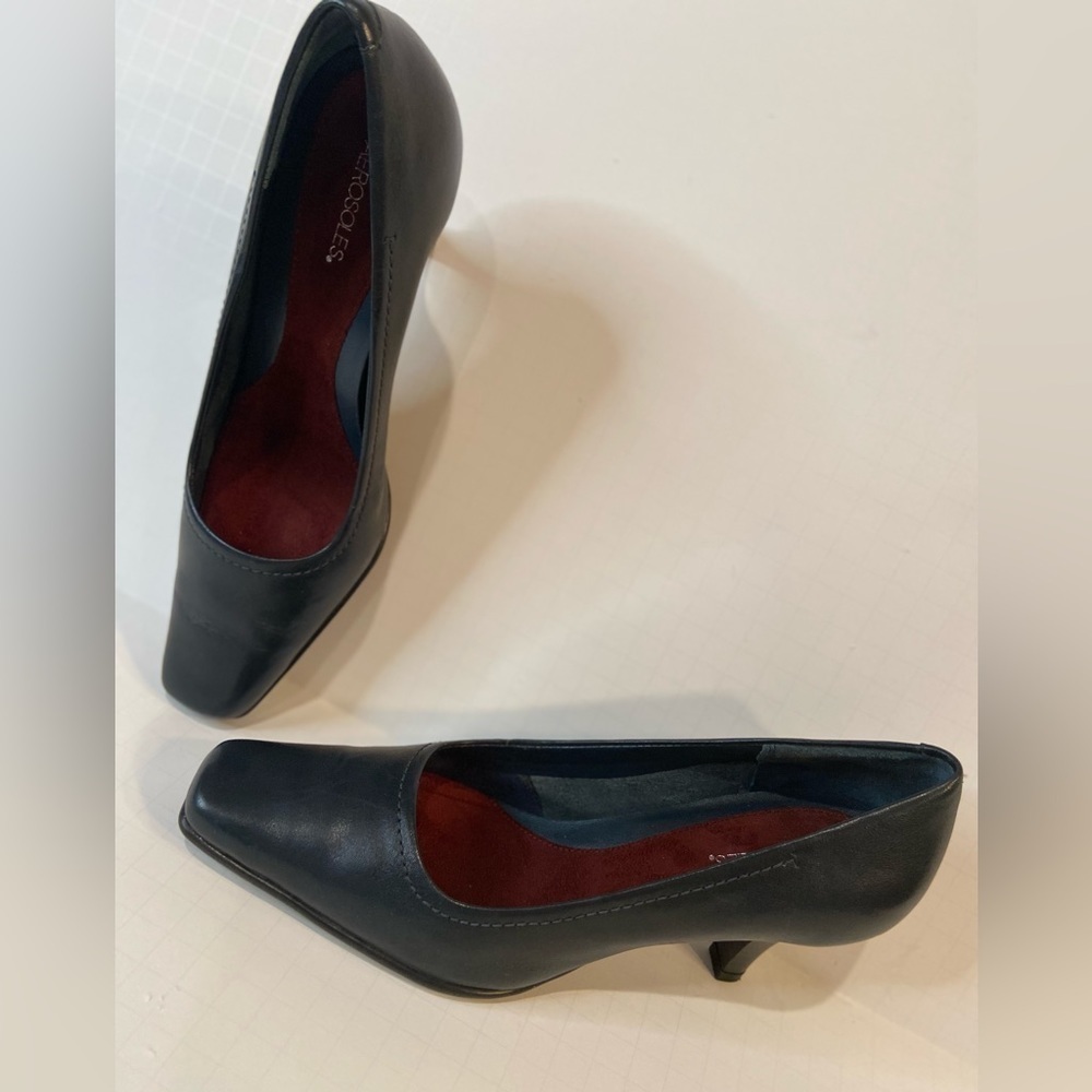 Aerosoles~Envy~Dark Blue~Leather~Square Toe~Slip-On Pumps Heels~Like New~Size 7M